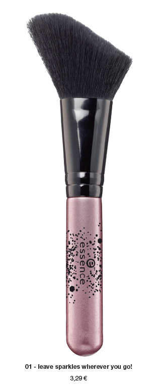 essence trend edition „glitter in the air“ – strobing brush