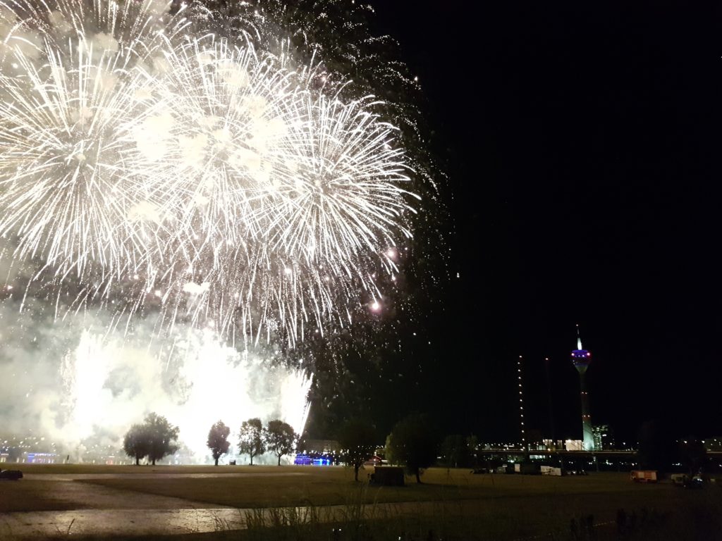 Japantag 2017 - Feuerwerk in Düsseldorf